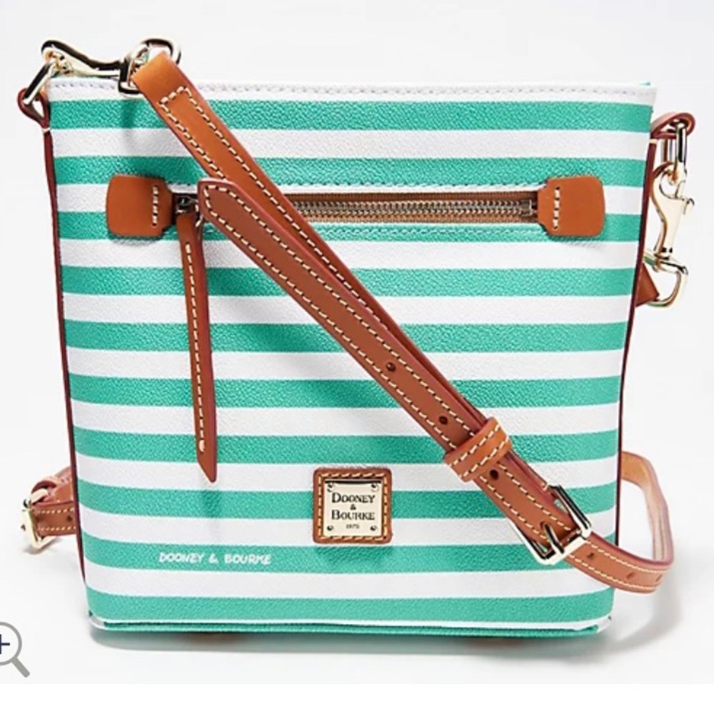 Dooney and Bourke crossbody purse